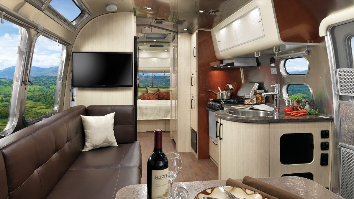 Features | International Serenity | Travel Trailers | Airstream